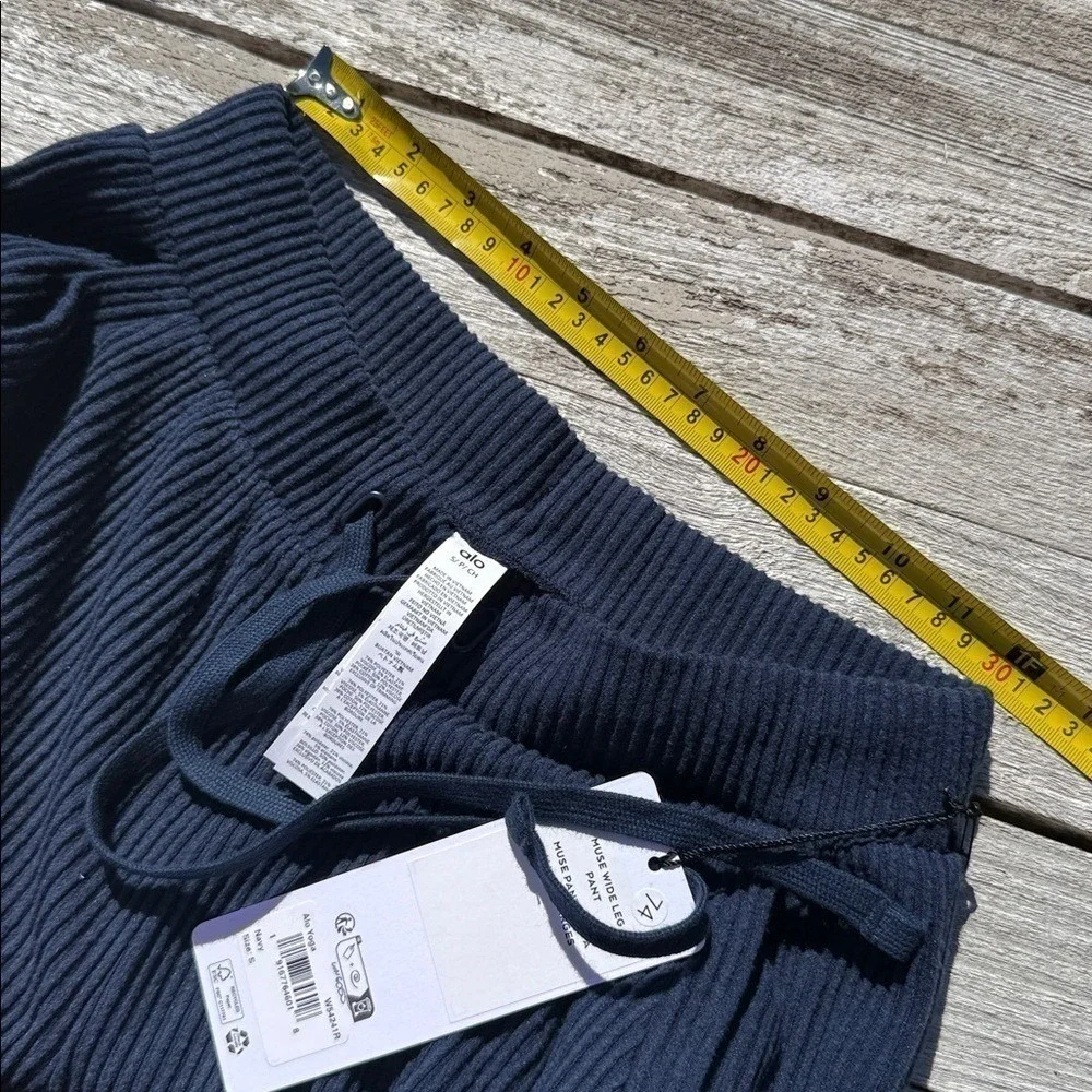 ALO Muse Wide Leg Pant Navy Blue NWT‎ SMALL